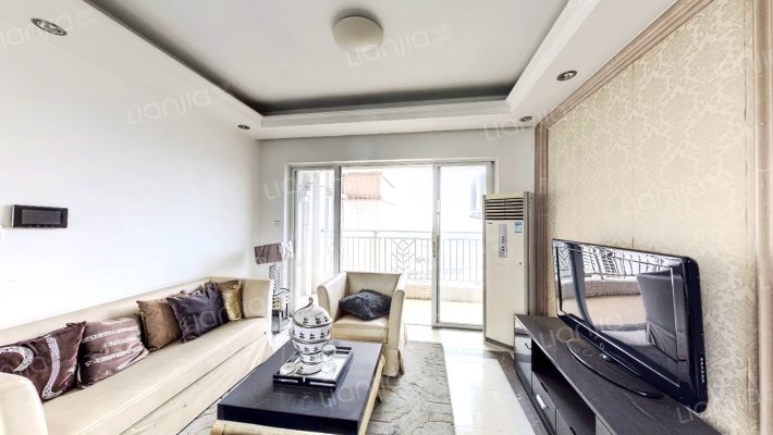 鸿益华府二手房实景图