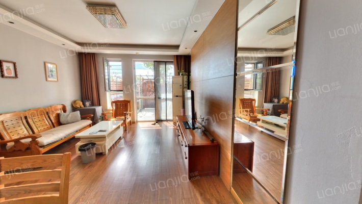 万科魅力之城雅亭苑二手房实景图