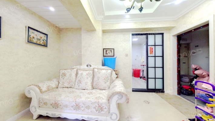 鸿利聚隆三期二手房实景图