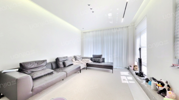 佘山玺樾二手房实景图