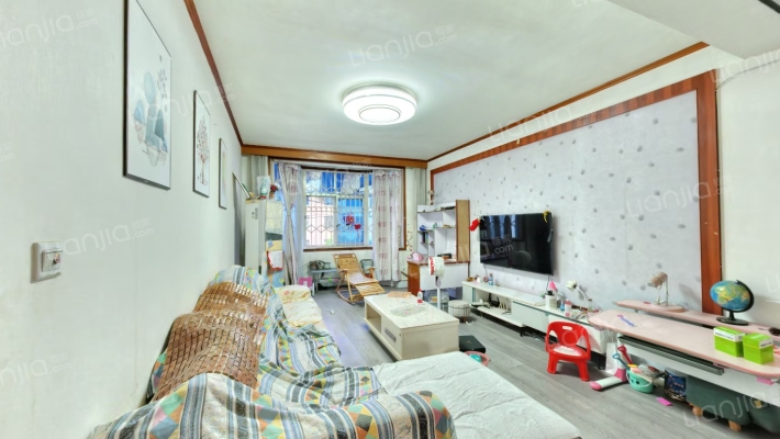 来凤路75二手房实景图