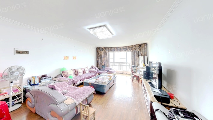 龙柏小区二手房实景图