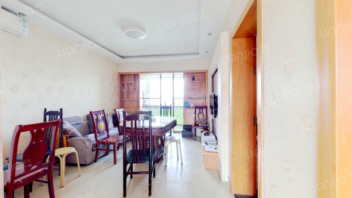 春南社区体育馆路二手房实景图