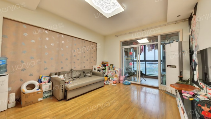 外滩地一号二手房实景图