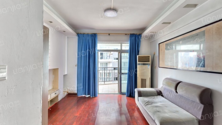 新华书店综合楼二手房实景图