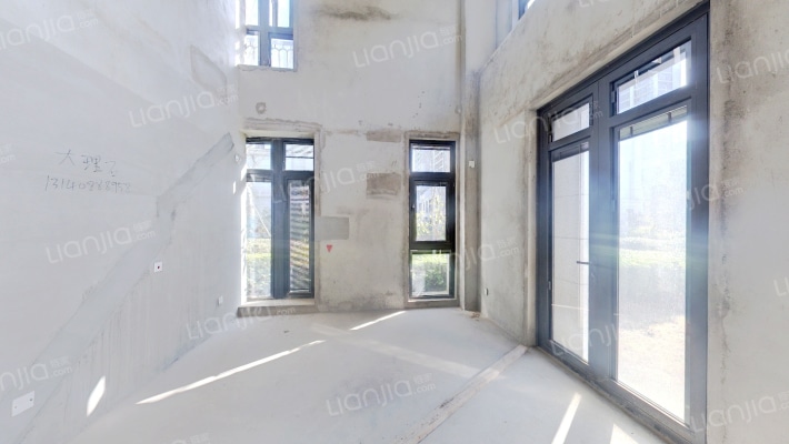 蔚蓝花园二手房实景图