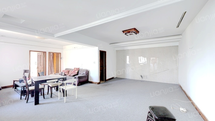 龙腾大厦二手房实景图