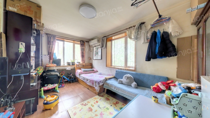 卧龙北里二手房实景图