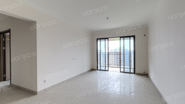 保利麓湖二手房实景图