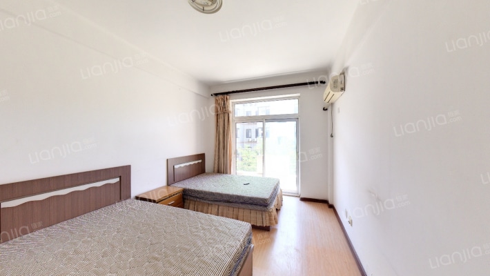 樱花别墅二手房实景图