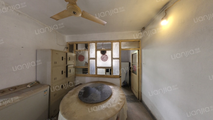 西安市第八十三中学家属院二手房实景图