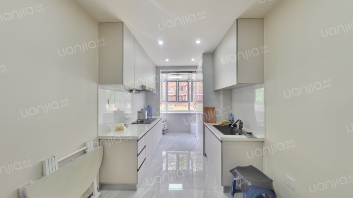 逸佳小区二手房实景图