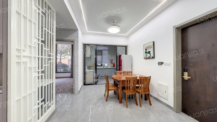 金茂悦观庭二手房实景图