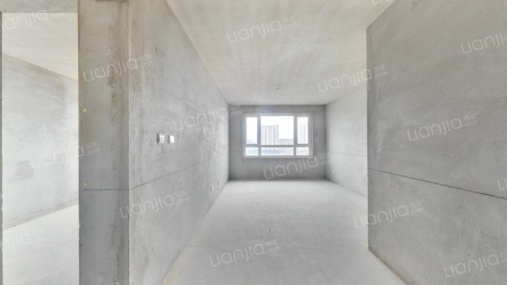 万龙国际城一期二手房实景图