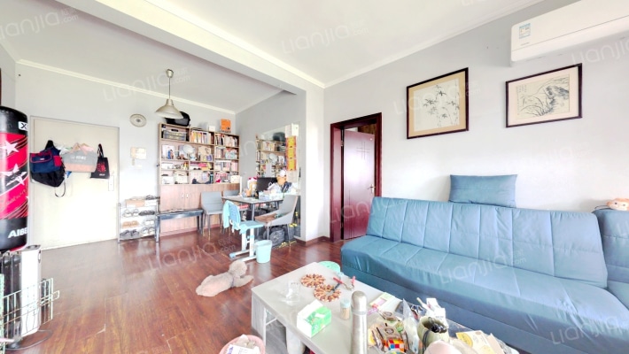 艾佳上邸二手房实景图