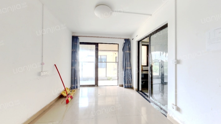 新城鹿江风华二手房实景图