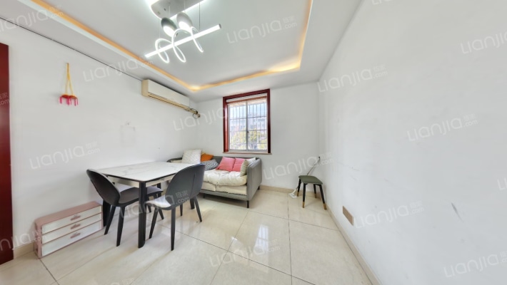 彩香一村五区二手房实景图