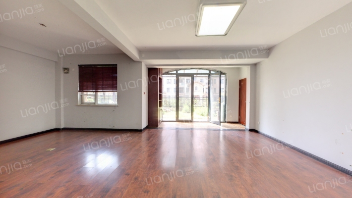 亿达云山湖二手房实景图