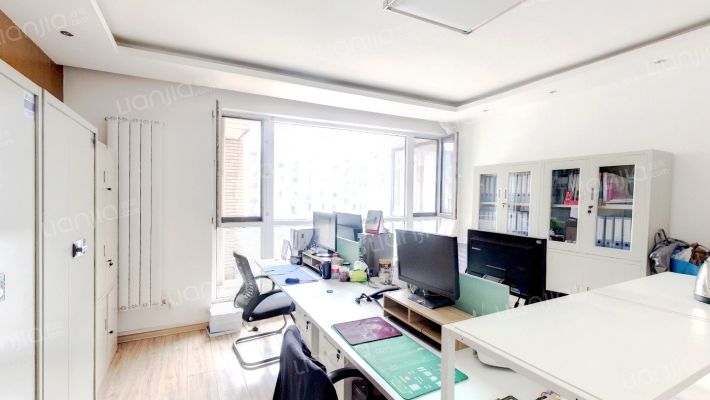 北美晶域蓝湾北区二手房实景图