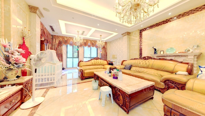 华侨城纯水岸208区二手房实景图