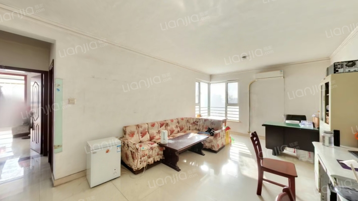 人和三期二手房实景图