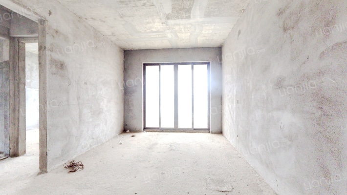 建曙高尔夫1号二手房实景图