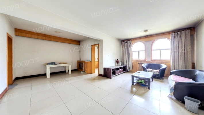 郑密路48号院二手房实景图