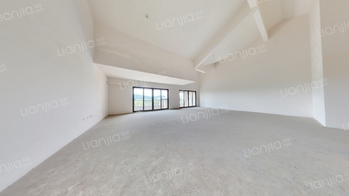 水岸秀墅二手房实景图