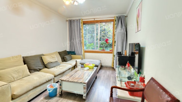 卧龙基地二手房实景图