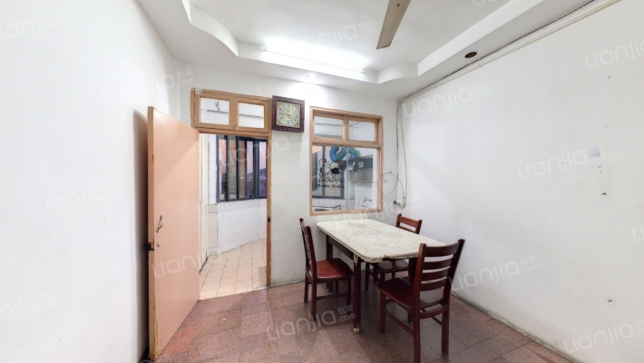 邱山大街92号二手房实景图