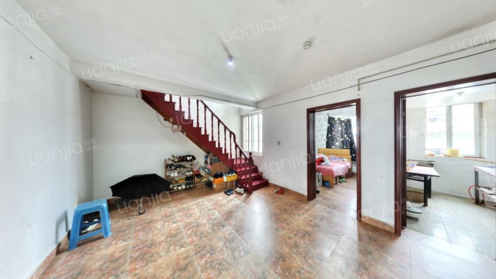 中华西村二手房实景图