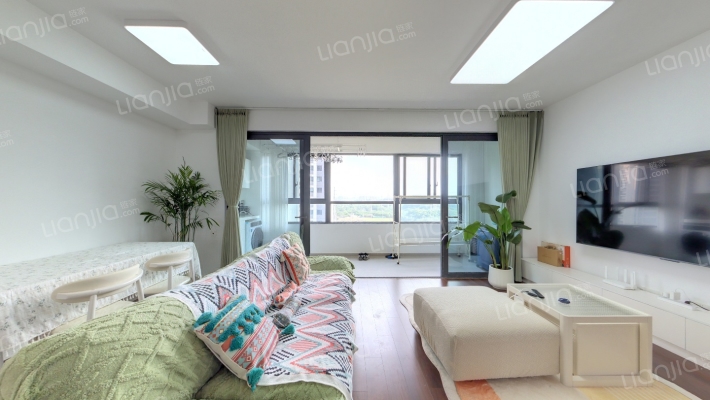 万科紫辰光年二手房实景图