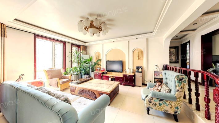 亲亲小镇南区二手房实景图