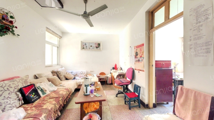 县二工局家属院二手房实景图