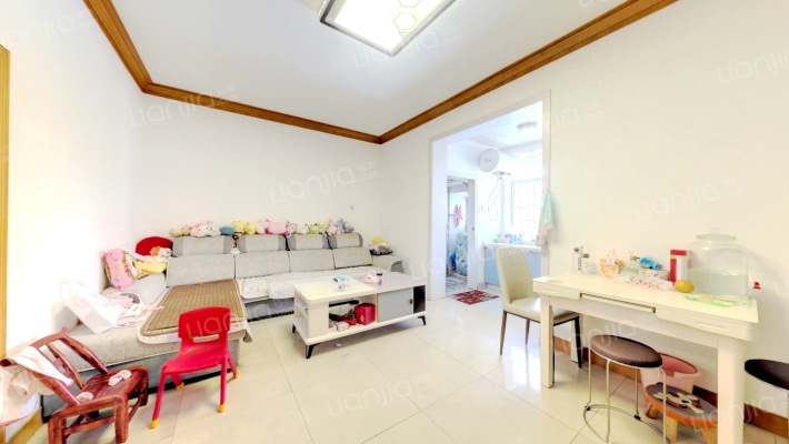 公交集团财苑路家属院二手房实景图