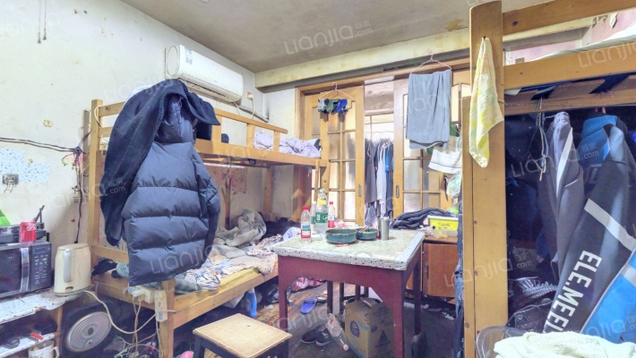虹储小区二手房实景图