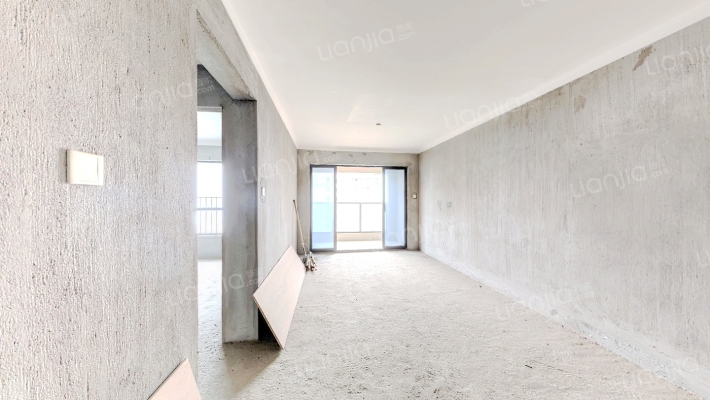 新力银湖湾二手房实景图