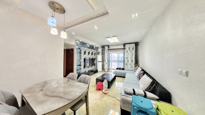 耐德佳苑二手房实景图