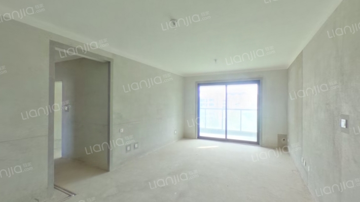 领创大地城二手房实景图