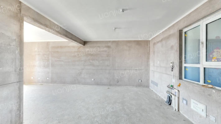 中高名人国际花园二手房实景图