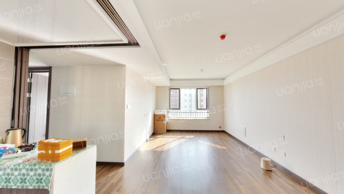 万科明日之光B区二手房实景图