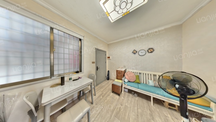 威远市场综合楼二手房实景图