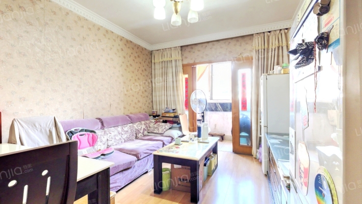 江苏路734弄二手房实景图