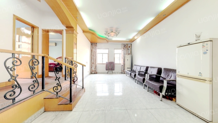 人信·奥林苑二手房实景图