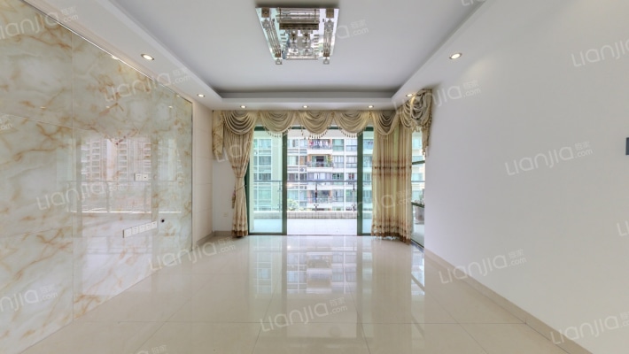 朗晴假日四期二手房实景图