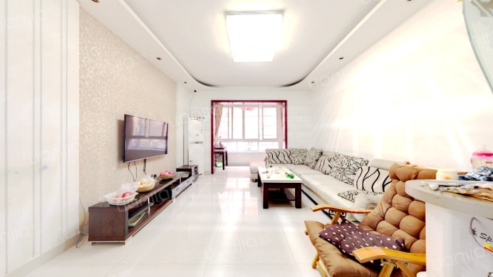 上美年华二手房实景图