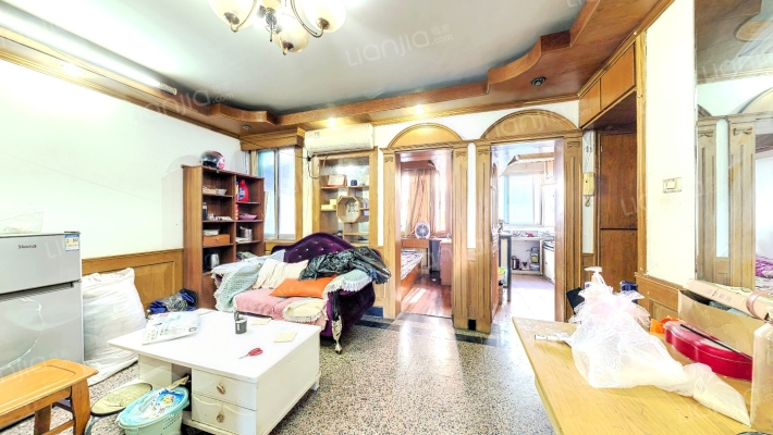 鸿雁公寓二手房实景图