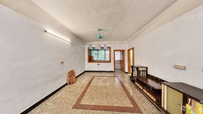 沥伟楼二手房实景图