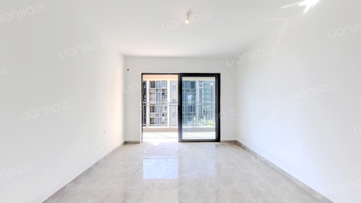 恒隆御景花园二手房实景图