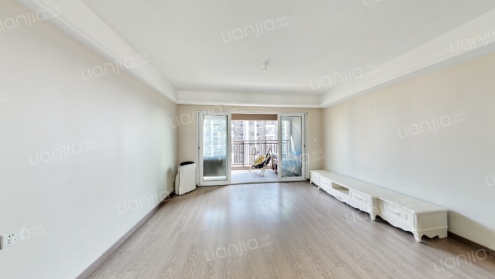 万科江右东方二手房实景图